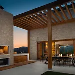 فيلة Luxury Silence With Heated Pool شيبينيك