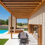 Luxury Silence With Heated Pool * Σίμπενικ