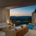 Luxury Silence With Heated Pool Βίλα