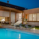 Luxury Silence With Heated Pool Σίμπενικ
