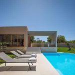 Luxury Silence With Heated Pool