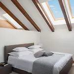 Luxury Silence With Heated Pool Βίλα Σίμπενικ