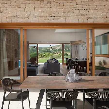 Luxury Silence With Heated Pool Villa