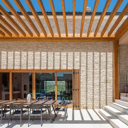 빌라 Luxury Silence With Heated Pool *