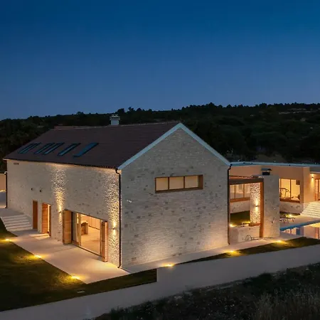 Luxury Silence With Heated Pool * Šibenik