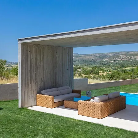 Villa Luxury Silence With Heated Pool