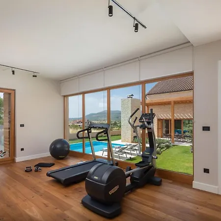 Villa Luxury Silence With Heated Pool Sibenik