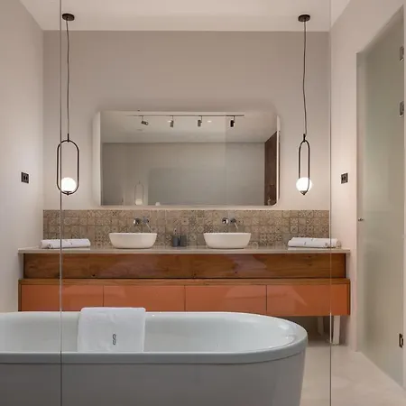 Luxury Silence With Heated Pool *