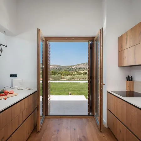 Vila Luxury Silence With Heated Pool Šibenik