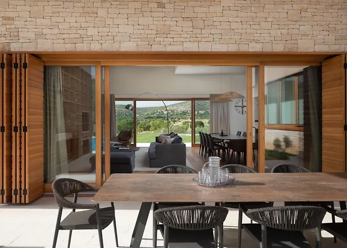 Luxury Silence With Heated Pool Villa