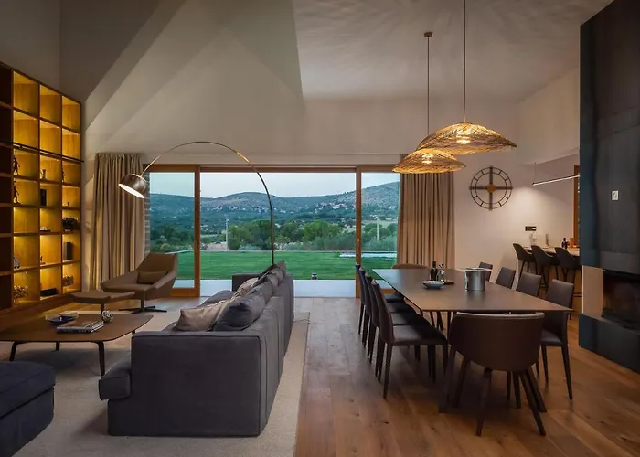 Luxury Silence With Heated Pool * Шибеник