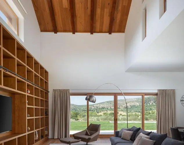 Luxury Silence With Heated Pool Вилла