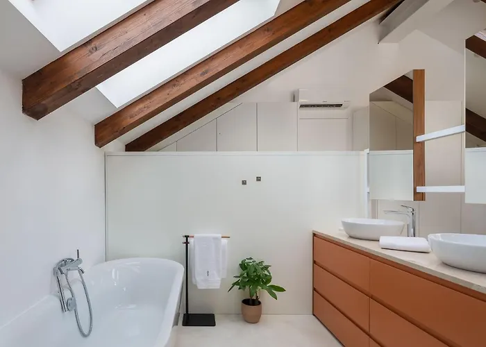 Luxury Silence With Heated Pool