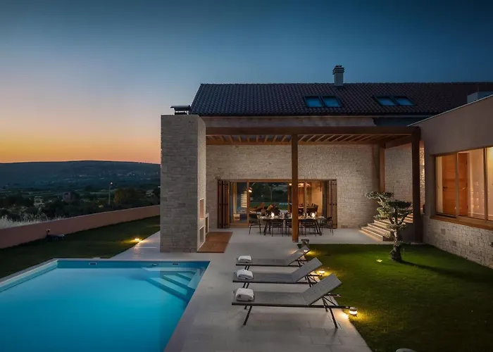 Luxury Silence With Heated Pool Šibenik