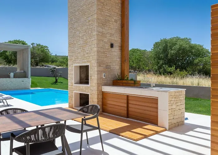 Luxury Silence With Heated Pool Šibenik