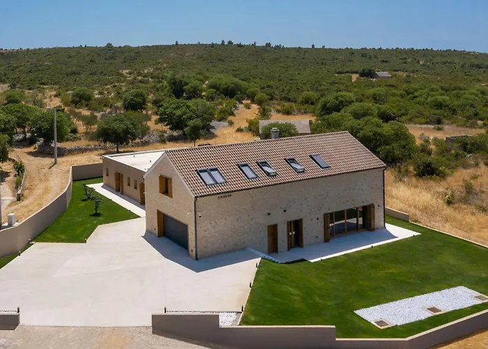 Вилла Luxury Silence With Heated Pool