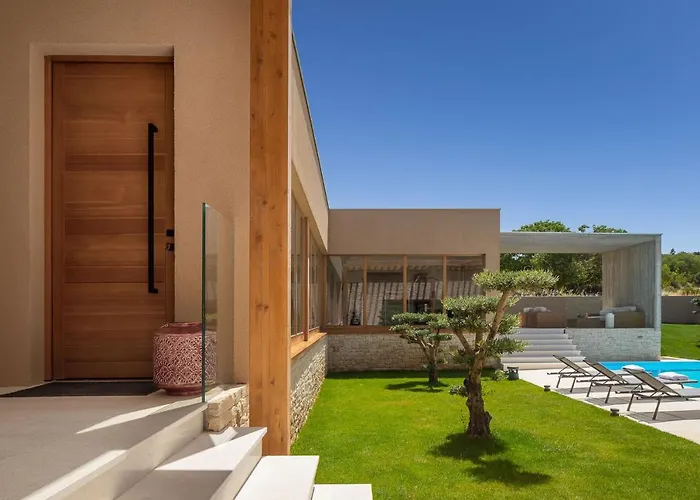 Villa Luxury Silence With Heated Pool Šibenik